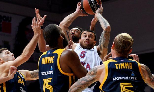 Μάικ Τζέιμς: Ένα ριμπάουντ μακριά από την ιστορία – Και πάλι ΜVP!