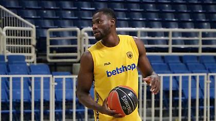 Μόουζες: «Μεγάλη τιμή που θα φοράω τη φανέλα με το δικέφαλο αετό»