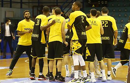 Ταλαιπωρία της ΑΕΚ για να φτάσει στη Γαλλία