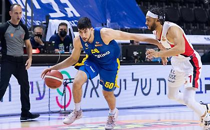 Άνετη πρόκριση για Μακάμπι στο Κύπελλο