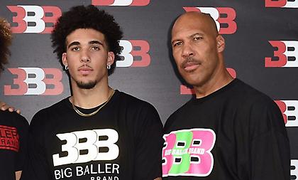 Βολές πατέρα Μπολ κατά Πίστονς μετά την απομάκρυνση του γιου του