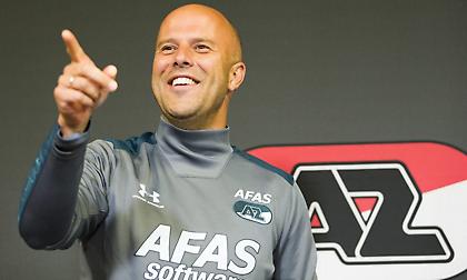 Ο Σλοτ διαδέχεται τον Άντβοκαατ στη Φέγενορντ