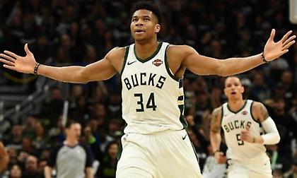 Το συγκινητικό βίντεο των Μπακς για την παραμονή του Γιάννη