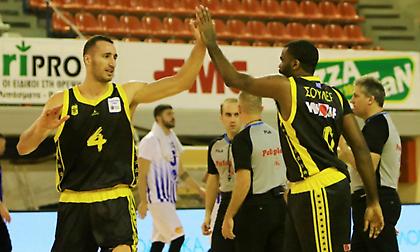 «Βόμβες» και διπλό του Άρη στη Λάρισα