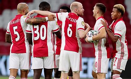 Επική πρόκριση για Αγιαξ, δύσκολη για Αϊντχόφεν