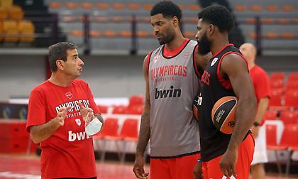 Χωρίς αμυντικό ριμπάουντ οι σέντερ του Ολυμπιακού κόντρα στην Βαλένθια