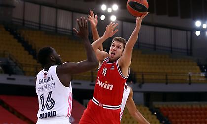 Οι εντυπωσιακές… back to back τάπες του Γκαρούμπα σε Μάρτιν και Βεζένκοφ (video)