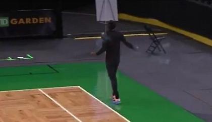 Το τερμάτισε ο Ίρβινγκ: Επέστρεψε στο «TD Garden» και… θυμιάτισε! (video)