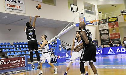 Το μεγάλο τρίποντο του ΠΑΟΚ και η ξεκάθαρη παράβαση που προηγήθηκε (video)