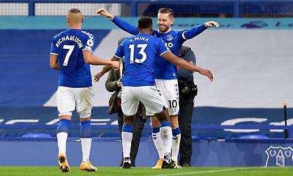 Ισοφάρισε με πέναλτι η Άρσεναλ, απάντησε άμεσα η Έβερτον (vids)