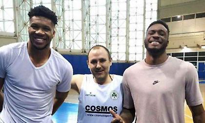 Σκάλωσε ο Θανάσης με τον… δίδυμο αδερφό του Γιάννη (video)