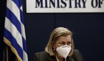 Κορωνοϊός-Ελλάδα: Ποιοι θα εμβολιαστούν πρώτοι και γιάτι