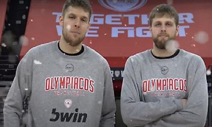 Ο Άγιος Βασίλης ψωνίζει από το Official Olympiacos BC Store