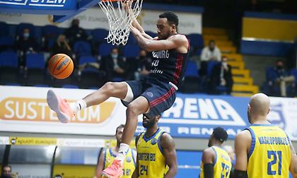 Λύγισε στο φινάλε το Περιστέρι