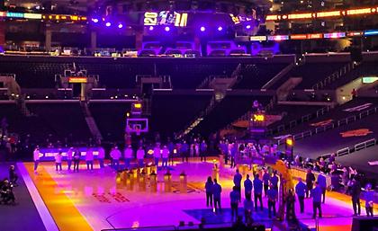 ΝΒΑ: Η πιο... ξενέρωτη τελετή παράδοσης των δακτυλιδιών του πρωταθλητή! (video)