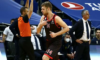 Βεζένκοβ: «Πρέπει να παίζουμε καλή άμυνα, αλλιώς χάνουμε»