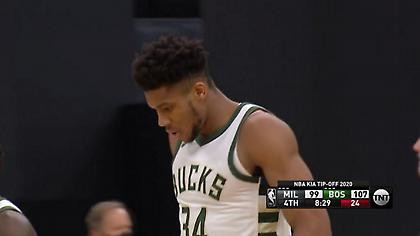 Το φοβερό τέταρτο δωδεκάλεπτο του Γιάννη Αντετοκούνμπο