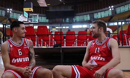 Ολυμπιακός: «Guess Who» με γέλιο μέχρι… δακρύων από τους Βεζένκοφ και Κόνιαρη (video)