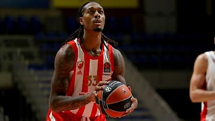 Μένει ελεύθερος ο Τέρι από τον Ερυθρό Αστέρα