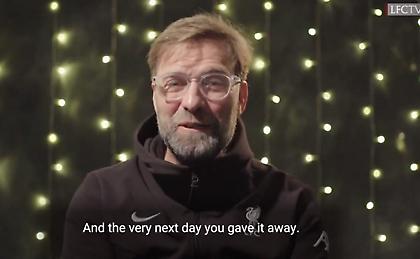 Ο Κλοπ θυμάται όμορφα Χριστούγεννα, τραγουδάει και… εξηγεί τι είναι η ζωή (vid)