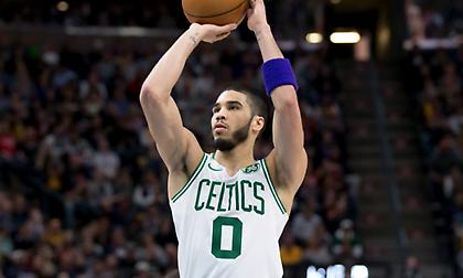 Με Τέιτουμ στην κορυφή το χριστουγεννιάτικο Top-10 του ΝΒΑ (video)