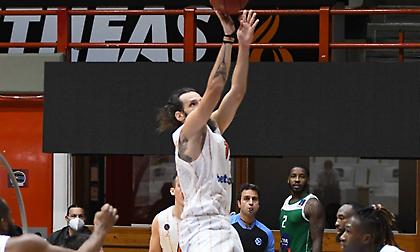 On… fire ο Γιαννόπουλος στο πρώτο ημίχρονο του Προμηθέας-Περιστέρι