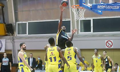 ΑΕΚ: Ασταμάτητος ο Μορέιρα, πέτυχε 20 πόντους στο πρώτο ημίχρονο (video)