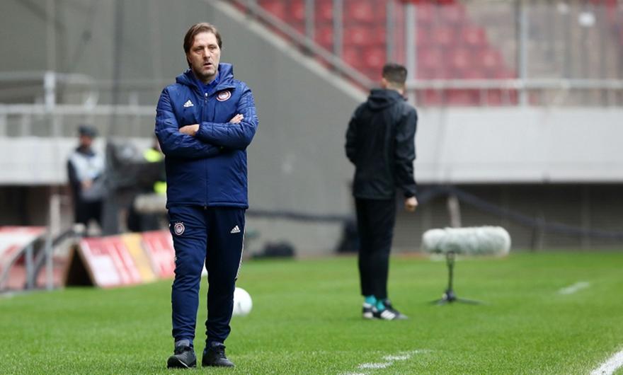 Σταματέλος: «Δεν θα αργήσει να κλείσει μπακ ο Ολυμπιακός»