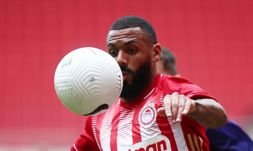 Ολυμπιακός: Έτοιμος με ΑΕΚ ο Εμβιλά