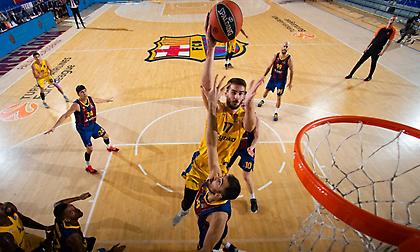 Συνεχίζει στη Μακάμπι ο Μπέντερ