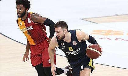 Φουριόζα στο… ποδαρικό η Φενέρ!