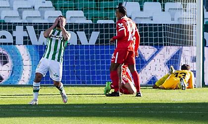 Όρθια με Μπόνο στο ντέρμπι η Σεβίλλη