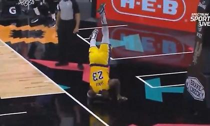 ΛεΜπρον: Το γύρισε στο… breakdancing (video)