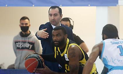 Καμπερίδης: «Χάσαμε πολλά εύκολα καλάθια»