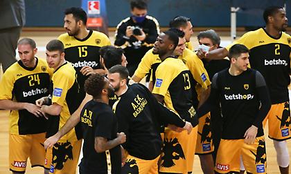 «Καθαροί» από κορωνοϊό οι παίκτες της ΑΕΚ