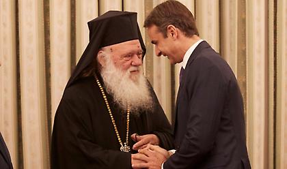 Ορκωμοσία: Τετ α τετ Μητσοτάκη - Ιερώνυμου μετά τη σύγκρουση Πολιτείας - Εκκλησίας;
