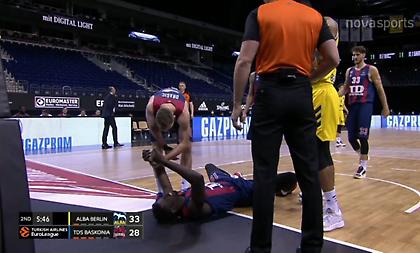 Ο Ντράγκιτς... κατεδάφισε τον Φαλ! (video)