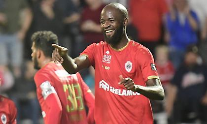 Λαμκέλ Ζε: «Απολογούμαι, παραμένω στην διάθεση της Αντβέρπ»