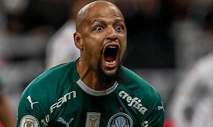 Ξέφρενοι πανηγυρισμοί του Μέλο για το διπλό της Παλμέιρας