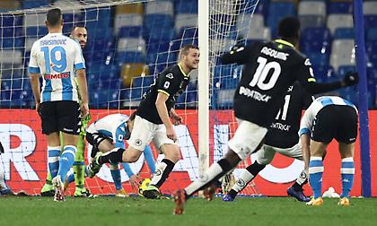 Ανατρεπτικό διπλό της Σπέτσια των 10 παικτών επί της θλιβερής Νάπολι