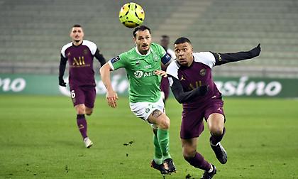 Σκόνταψε η Παρί και ανέβηκε στην κορυφή η Λυών!