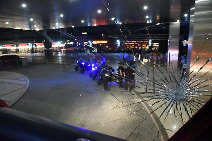 Πέταξαν πέτρες στο πούλμαν της Σάντος στην Αργεντινή (pics)