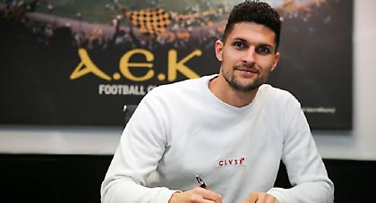 Επίσημο: Ανανέωσε με την ΑΕΚ ο Αλμπάνης!