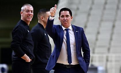 Πασκουάλ: Ο πρώτος «πρώην» που… άλωσε το ΟΑΚΑ στην επιστροφή του (photos & videos)