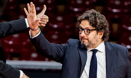 Τρινκιέρι: Ο πολυταξιδεμένος προπονητής που δεν φοβάται να πάρει το ρίσκο και… συνήθως δικαιώνεται