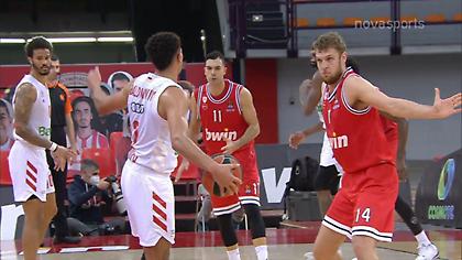 Το απίστευτο λάθος του Μπόλντγουιν κόντρα στον Ολυμπιακό (video)