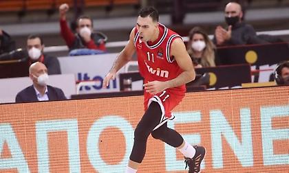 Σλούκας: Οργιαστικός με back to back «20άρες»! (videos)