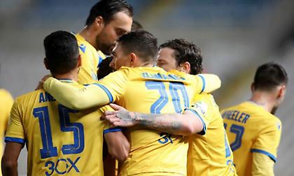 Τριάρα ο ΑΠΟΕΛ στο ντεμπούτο Πουρσαϊτιδη