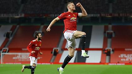 Πρόκριση με αγγαρεία για τη Γιουνάιτεντ