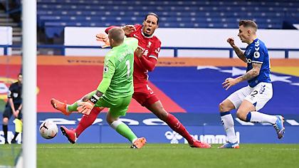 Ο Όλιβερ παραδέχτηκε το λάθος του στη φάση του τραυματισμού του Φαν Ντάικ